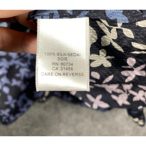 BCBGMAXAZRIA Blouse Womens Medium Purple Pink 100% Silk Floral Wrap Around - Picture 8 of 11